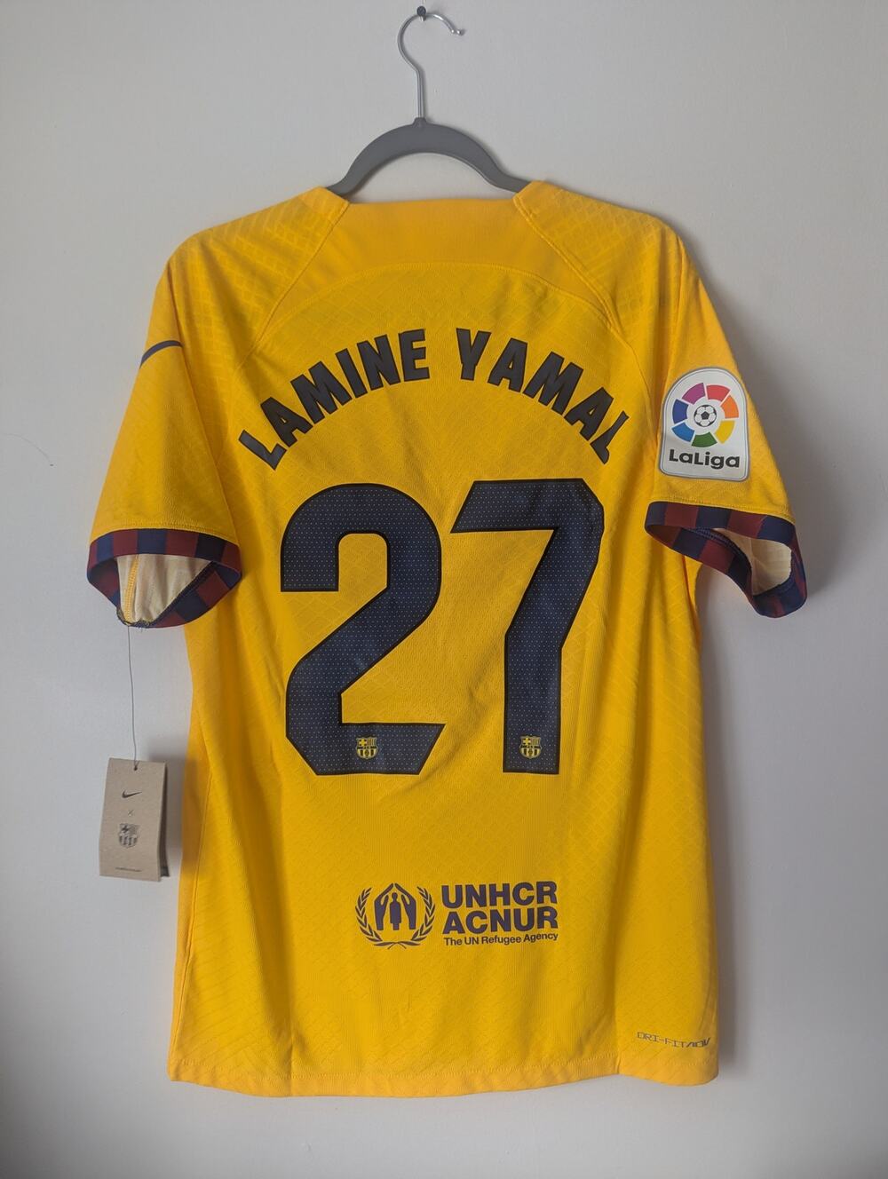 Barcelona Lamine Yamal 27 ADV Jersey Medium UCL NWT